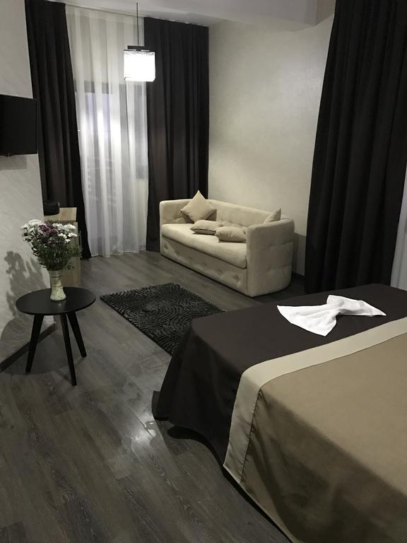Pensiunea Luminita Târgu Jiu Exteriör bild